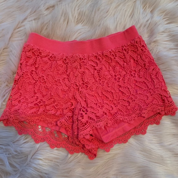 Lily Pulitzer Shorts - Picture 1 of 2